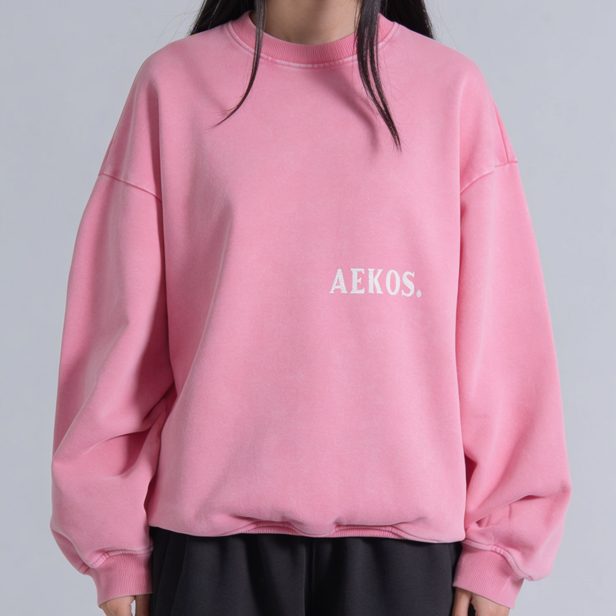 EMBROIDERED CREW
