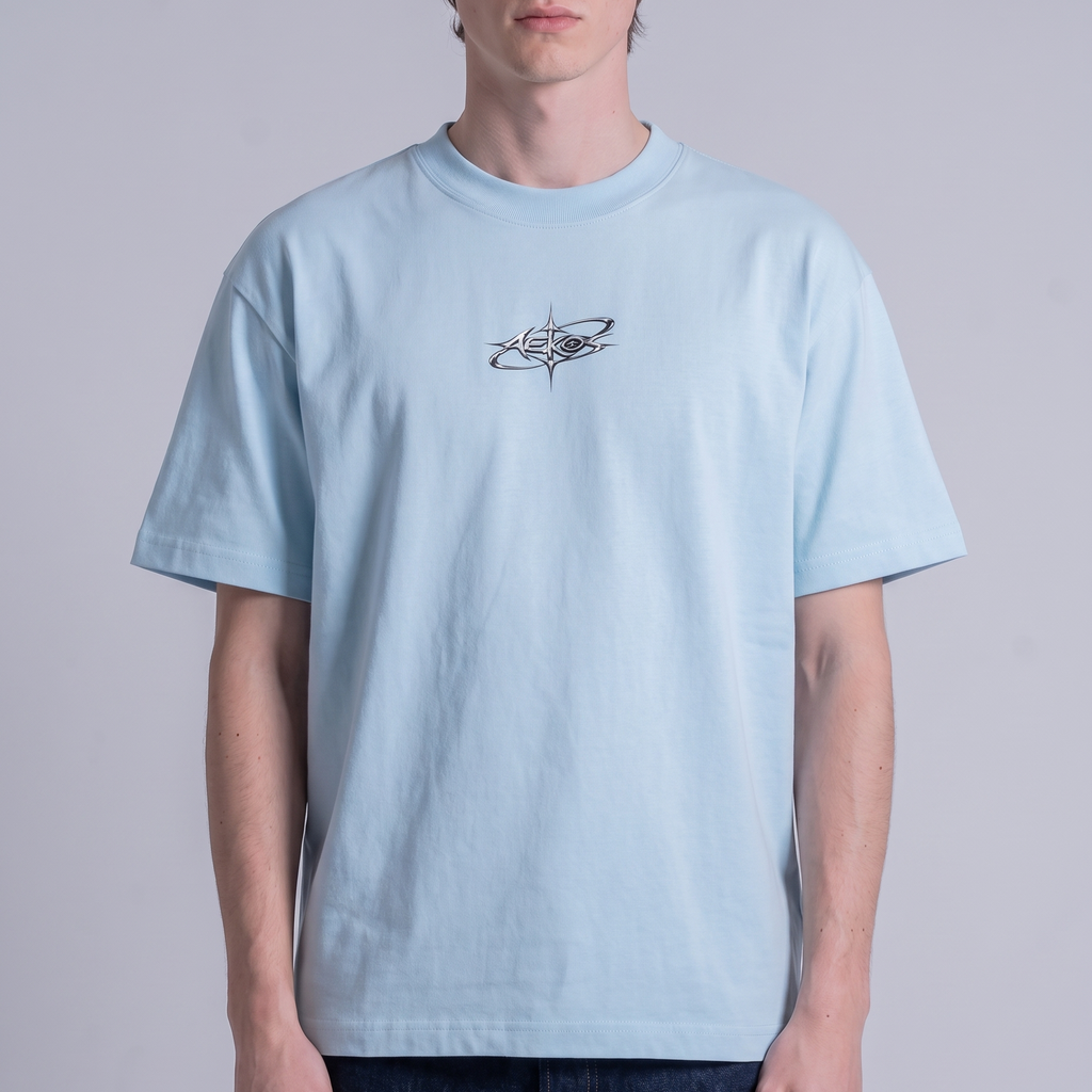 AEKOS ESSENTIALS TEE